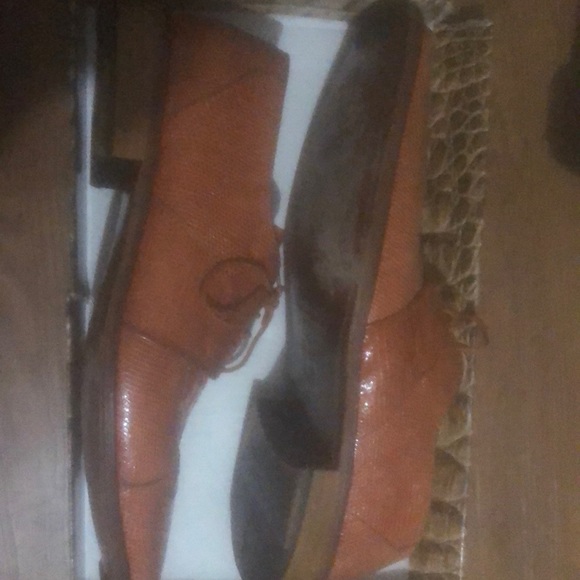 Men’s dress shoes